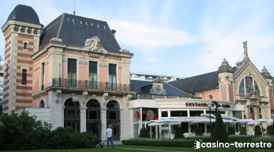découvrez les horaires d'ouverture du casino de besançon et profitez des meilleurs bons plans pour maximiser votre expérience de jeu et de divertissement.