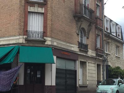 découvrez le casino de maisons-laffitte, un lieu d'élégance et de divertissement avec des jeux variés, des événements exclusifs et une ambiance conviviale pour tous les passionnés de jeux.