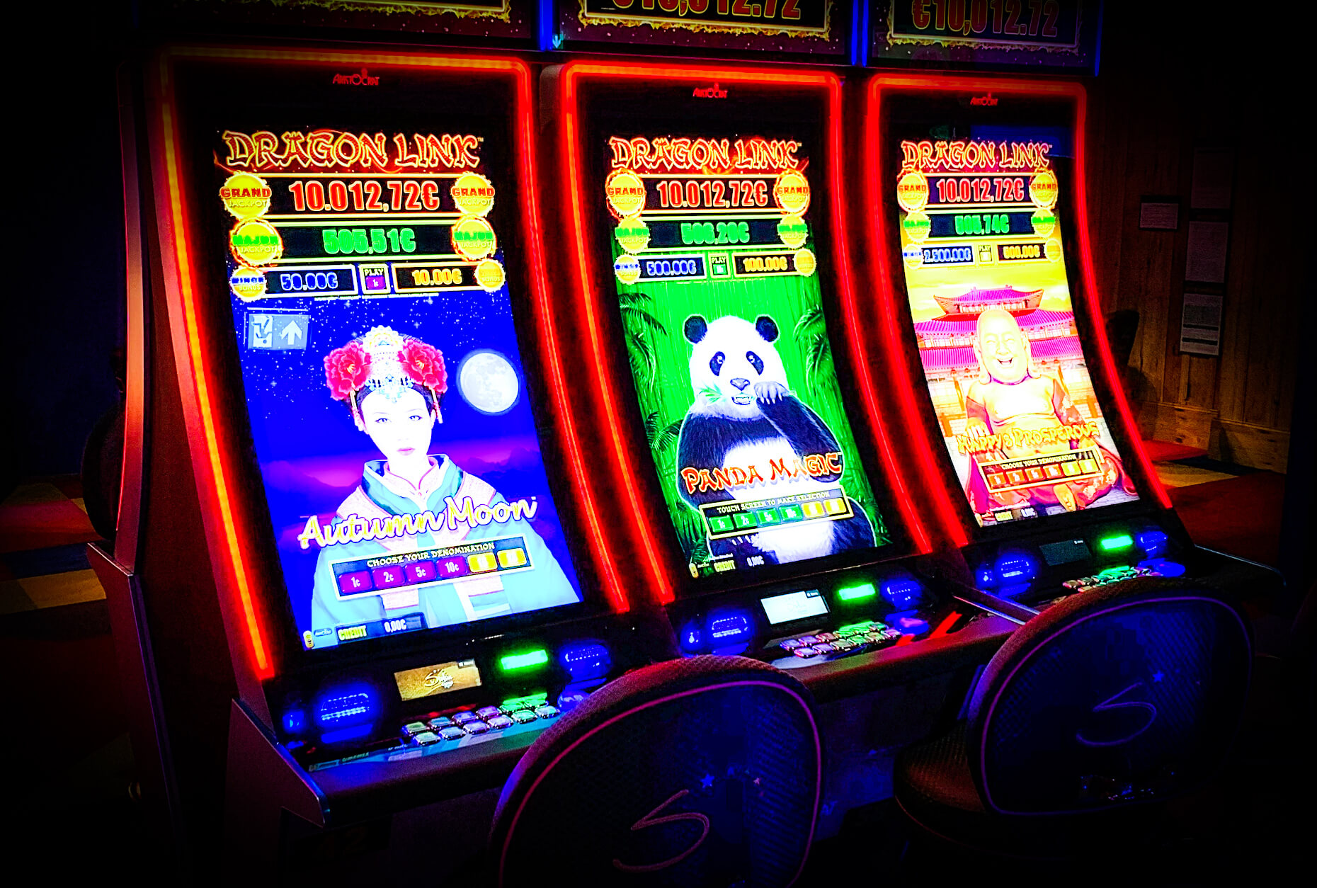 découvrez les jeux et services exceptionnels au casino de villedieu, offrant une expérience de divertissement unique entre machines à sous, tables de jeux et animations.